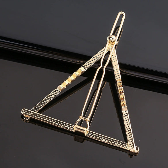Women's Alloy Frog And Triangle Moon Hair Clip Electroplated Side Barrette With Simple Decorative Design