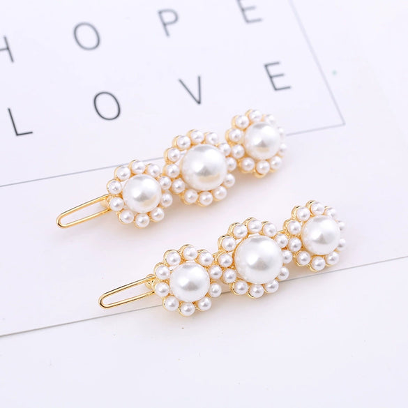 Women's Alloy Frog Clip Hairpin With Highbright Pearl Bow Tie And Electroplating Process