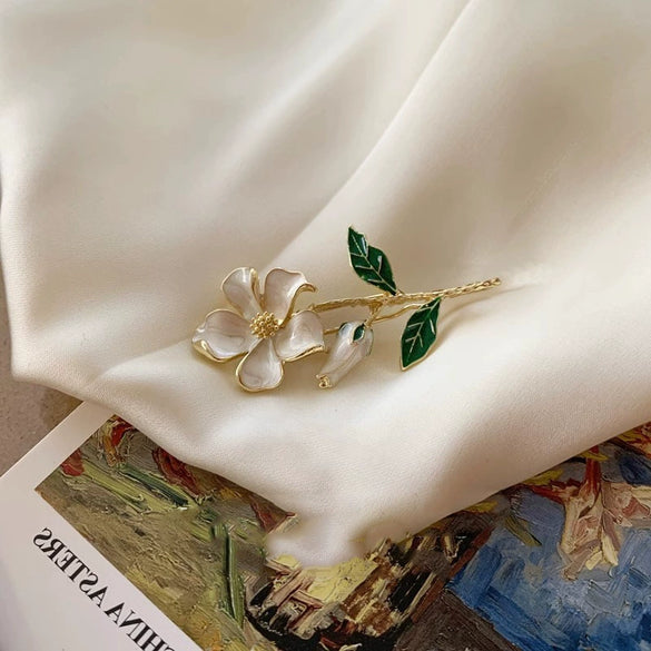 Women's Alloy Gardenia Flower Brooch Natural Style Electroplating Pin Accessories