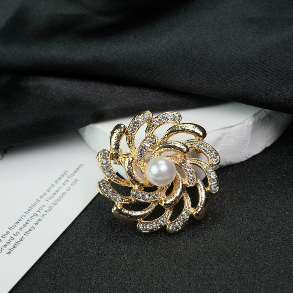 Women's Alloy Geometric And Flower Patterned Electroplated Brooch For Clothing Decoration