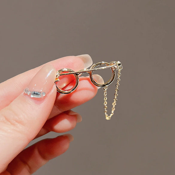 Women's Alloy Geometric Cartoon Cute Glasses Brooch Electroplated Accessories