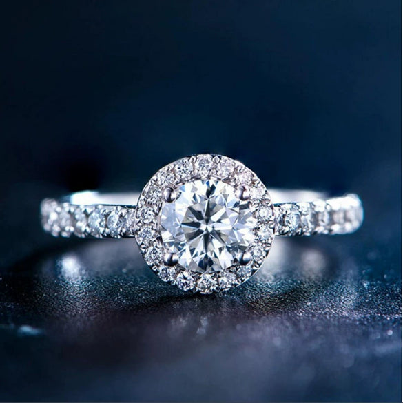 Women's Alloy Geometric Star Pattern Diamond Style Ring With Simple Elegant Design And Non Fading Finish