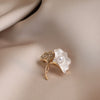 Women's Alloy Ginkgo Leaf Flower Minimalist Antiexposure Electroplated Brooch