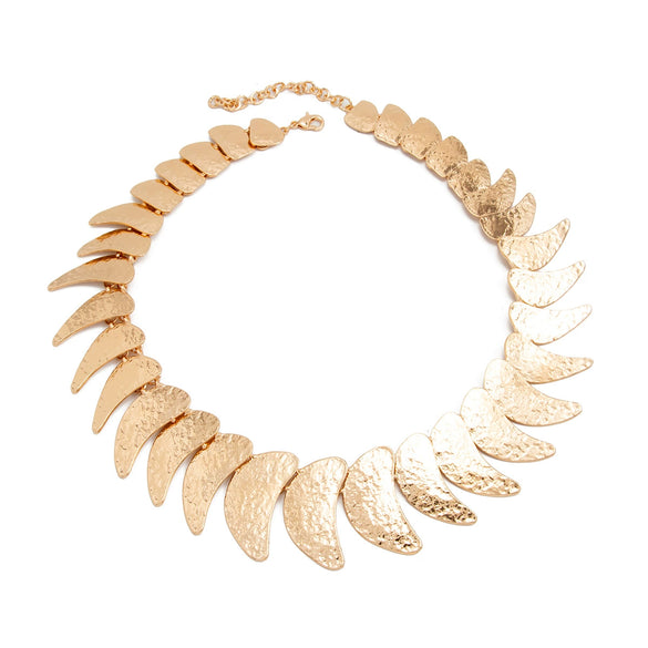Women's Alloy Hammered Crescent Geometric Necklace With Textured Wide Chain Spliced Design And Plated Punk Style