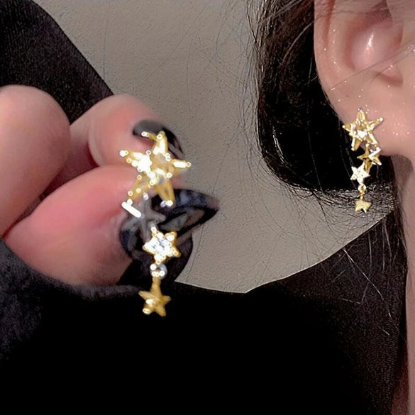 Women's Alloy Heart Shape Diamondembedded Electroplated Stud Earrings