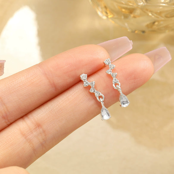 Women's Alloy Heart Shape Diamondembedded Electroplated Stud Earrings