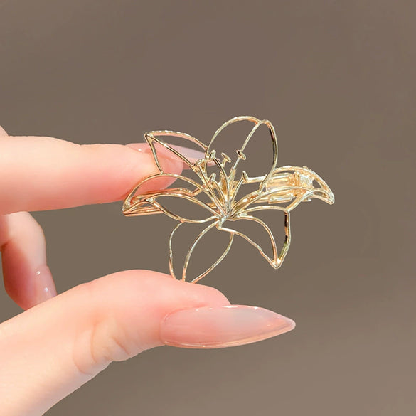 Women's Alloy Hollow Lily Brooch Electroplating Highend Light Luxury Design