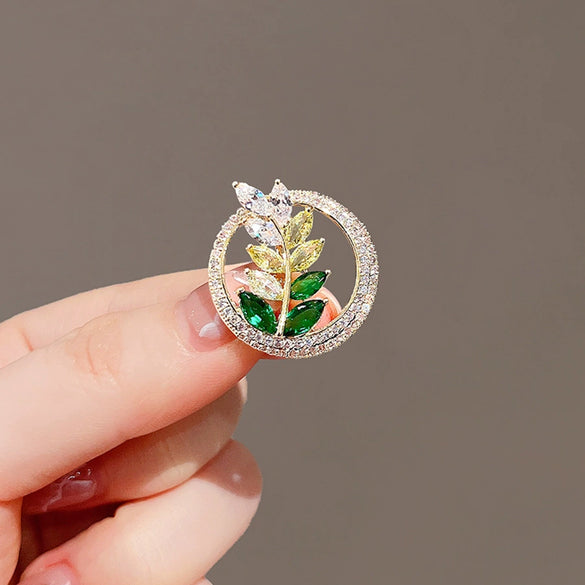 Women's Alloy Imitation Rhinestone Rice Ear Shaped Brooch With Electroplating Treatment