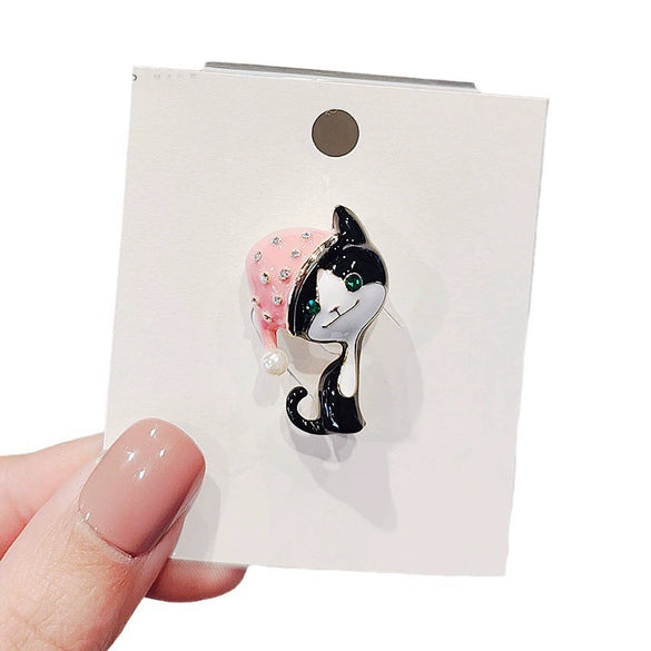 Women's Alloy Kitten Brooch With Flower Pattern And Electroplating Treatment