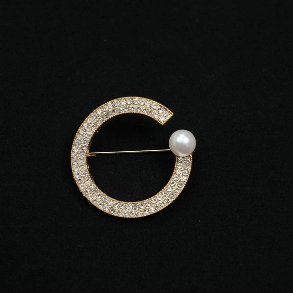Women's Alloy Letter Brooch With Electroplating Treatment