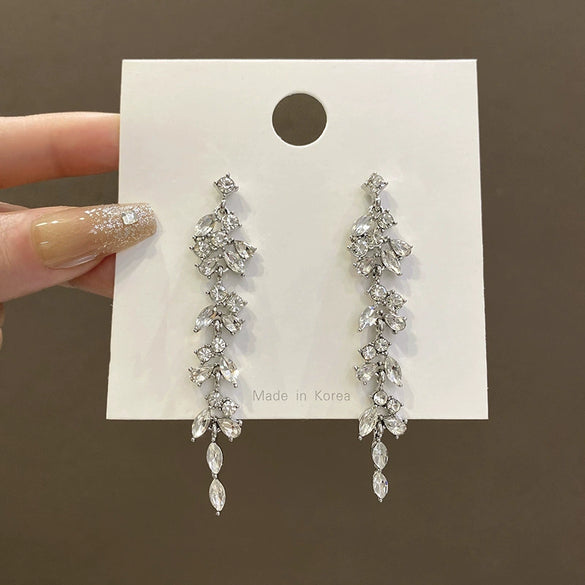 Women's Alloy Light Luxury Tassel Leaf Electroplated Earrings