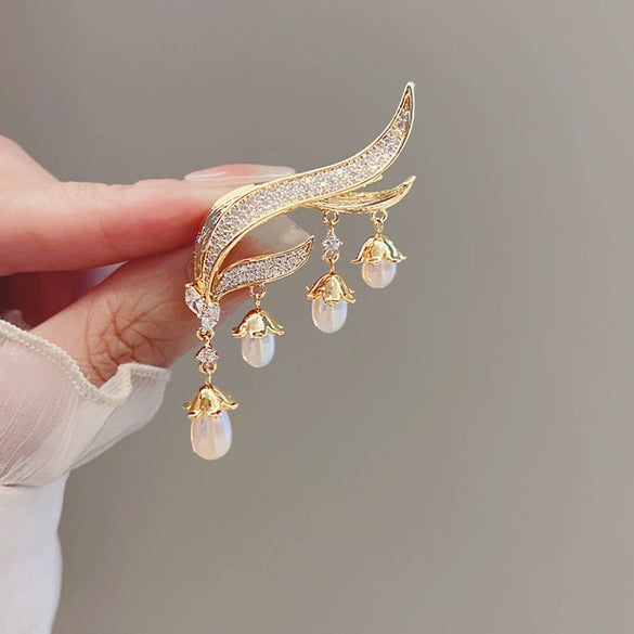 Women's Alloy Lily Of The Valley Tassel Pearl Brooch With Electroplating And Plants And Flowers Style