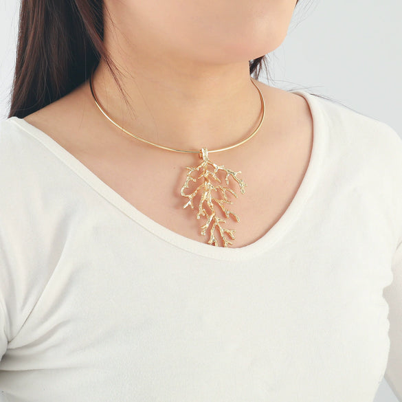 Women's Alloy Long Collar With Flower Pattern Fashion Style
