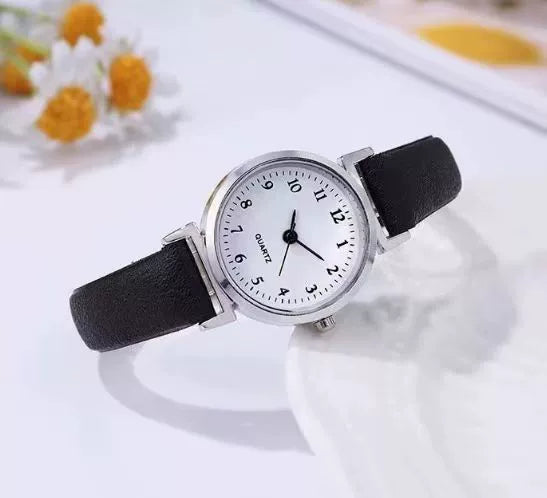 Women's Alloy Mineral Reinforced Glass Mirror Imitation Leather Strap Round Quartz Watch
