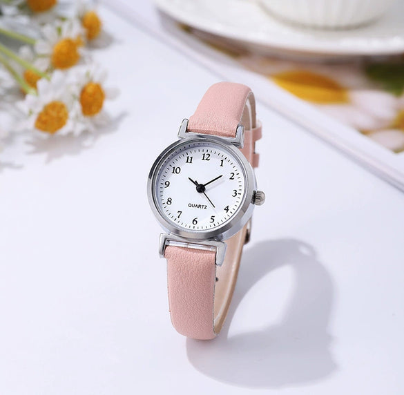 Women's Alloy Mineral Reinforced Glass Mirror Imitation Leather Strap Round Quartz Watch