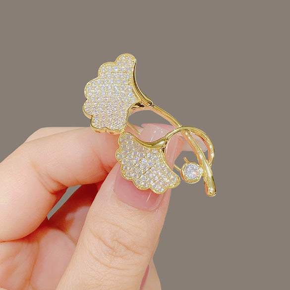 Women's Alloy Pearl Ginkgo Leaf Antilight Electroplated Brooch For Suit And Coat Accessories