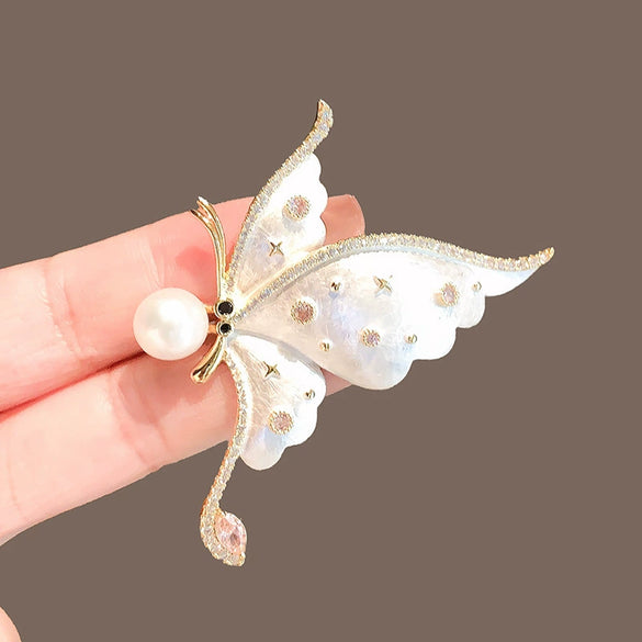 Women's Alloy Pearl Smart Butterfly Brooch With Electroplating