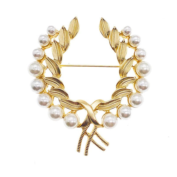 Women's Alloy Pearl Wheat Suit Brooch With Flower Pattern And Electroplating Treatment