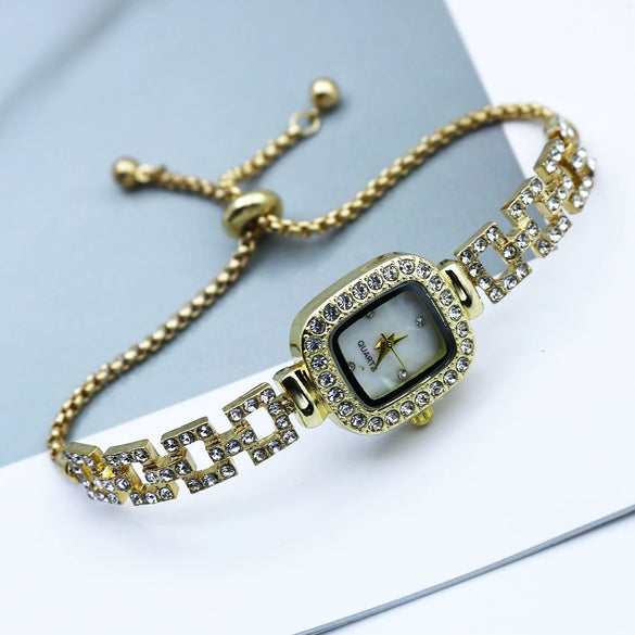 Women's Alloy Quartz Square And Round Bracelet Watch With Diamondencrusted And Fashionable Style