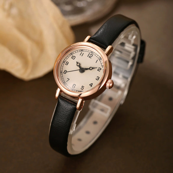 Women's Alloy Quartz Watch With Round Dial And Imitation Leather Strap Fashion Style