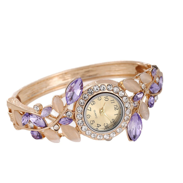 Women's Alloy Quartz Watch With Round Dial And Stainless Steel Buckle