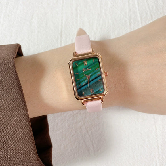 Women's Alloy Rectangular Leisure Watch With Ordinary Glass Mirror