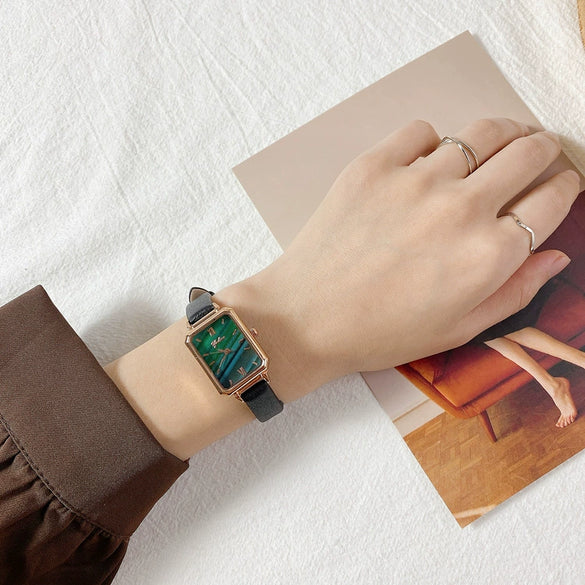 Women's Alloy Rectangular Leisure Watch With Ordinary Glass Mirror