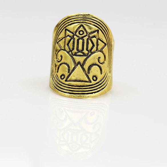 Women's Alloy Retro Carved Geometric Totem Finger Ring With Electroplating
