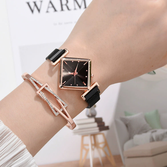 Women's Alloy Rhombus Quartz Watch Simple Personality Fashion With Printed Logo