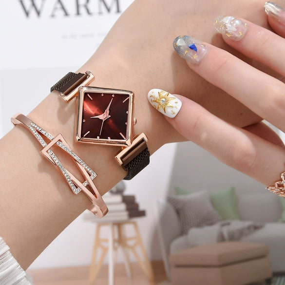 Women's Alloy Rhombus Quartz Watch Simple Personality Fashion With Printed Logo