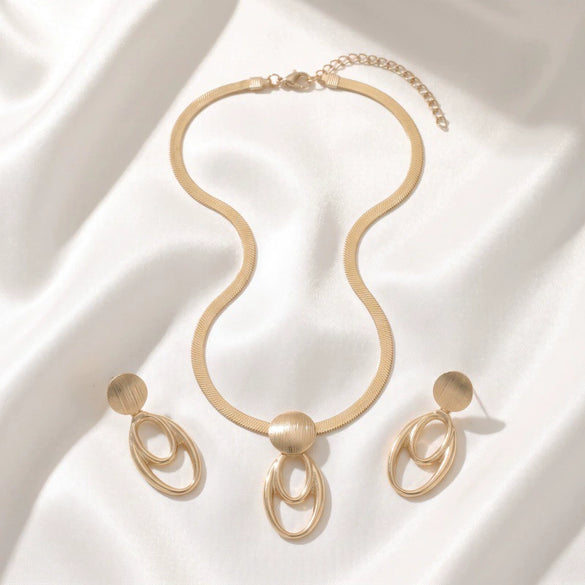 Women's Alloy Snake Chain Necklace And Earring Set With Geometric Oval Hollow Pendant And Plated Finish