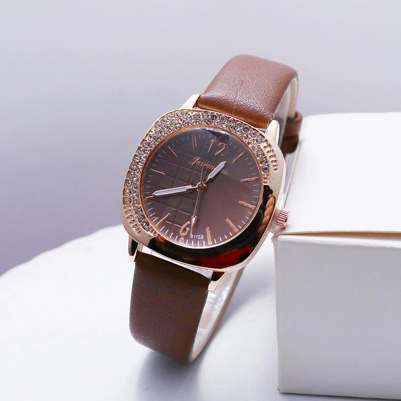 Women's Alloy Square Fashion Quartz Watch With Pu Strap And Diamondencrusted Design
