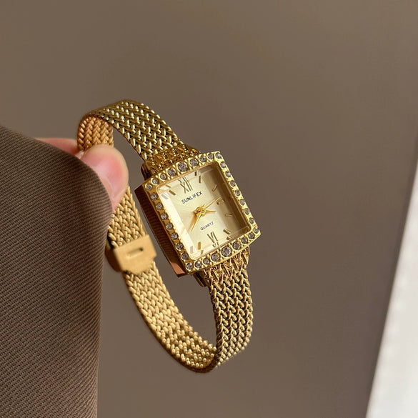 Women's Alloy Stainless Steel Square Dial Retro Luxury Watch