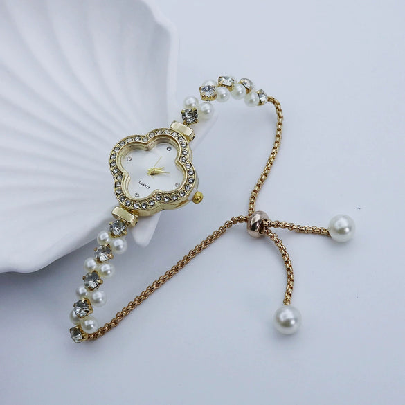 Women's Alloy Strap Flower Shape Fashion Watch With Pearl Diamond Four Leaf Clover Design