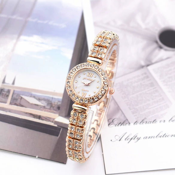 Women's Alloy Strap Round Dial Diamondencrusted Luxury Leisure Watch