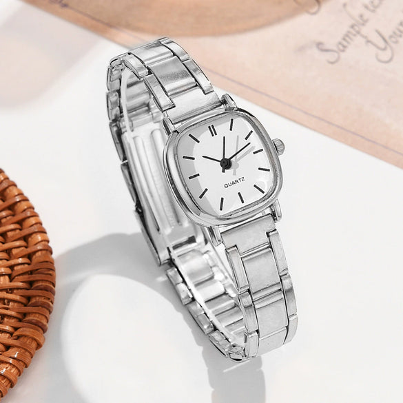 Women's Alloy Strap Round Dial Quartz Watch Simple And Versatile Style