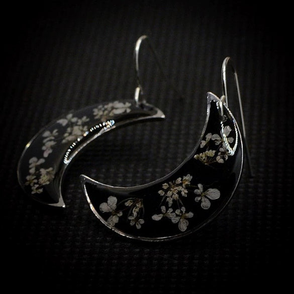 Women's Alloy Vintage Geometric Crescent Earrings With Electroplating