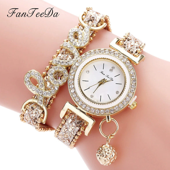 Women's Alloy Watch With Round Dial And Letter Pendant Leisure Style