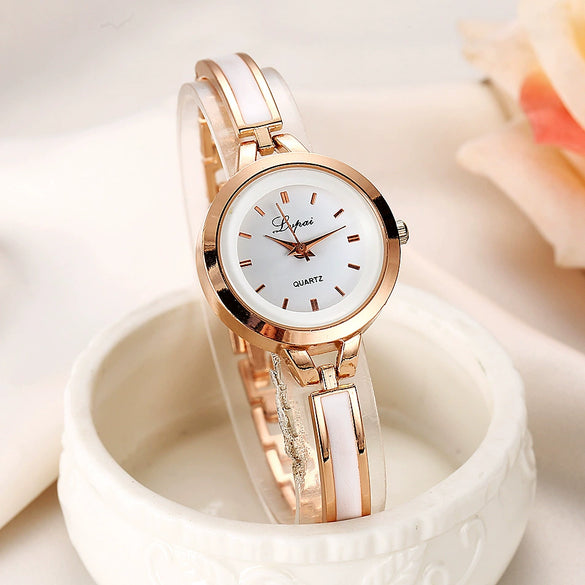 Women's Alloy Watches Round Dial Leisure Style