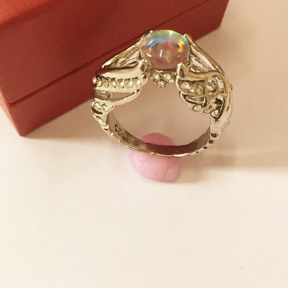 Women's Alloy White Swan Cutout Ring With Colorful Imitation Moonstone Geometric Design Electroplated Fashion Jewelry
