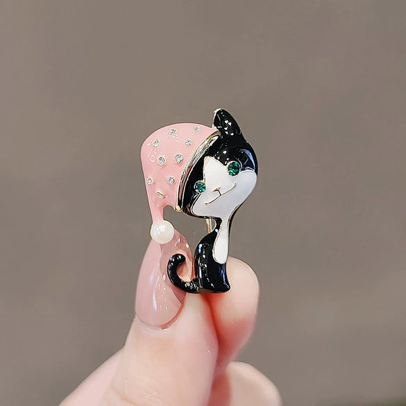 Women's Antilight Alloy Kitten Spot And Flower Pattern Electroplated Brooch For Suit Accessories