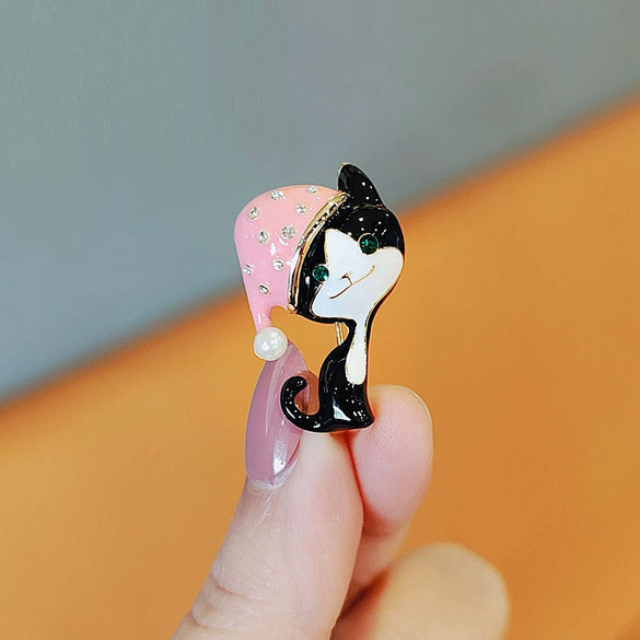 Women's Antilight Alloy Kitten Spot And Flower Pattern Electroplated Brooch For Suit Accessories