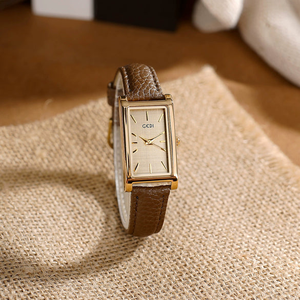 Women's Antique Simple Rectangular Retro Gold Alloy Watch With Belt And Quartz Movement