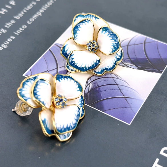 Women's Antique Style Gradient Flower Earrings With Enamel Glaze Electroplated Alloy And Silver Ear Posts