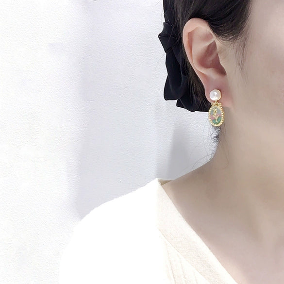 Women's Antique Style Retro Natural Freshwater Pearl Earrings With 18K Goldfilled Silver Needle