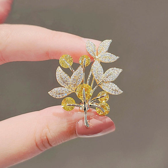 Women's Autumn And Winter Coat Brooch Alloy Retro Plant Flowers Leaves Pin With Electroplating