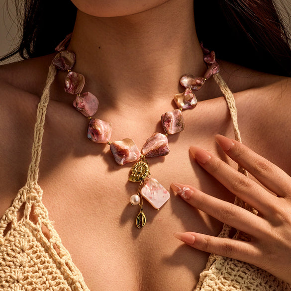 Women's Beach Style Pink Shell Beaded Stainless Steel Conch Pearl Pendant Clavicle Chain With Electroplating