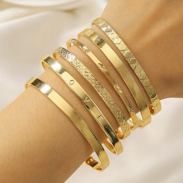 Women's Bohemian Iron Open Bracelet Set With Love Letter Hit Arrow Diamond Geometric Pattern And Electroplating