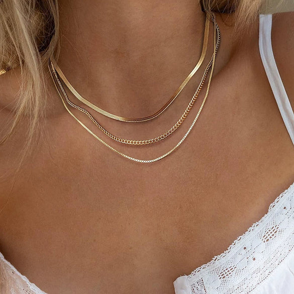 Women's Bohemian Style Electroplated Alloy Blade Chain Choker Necklace With Stacked Flat Chain Design