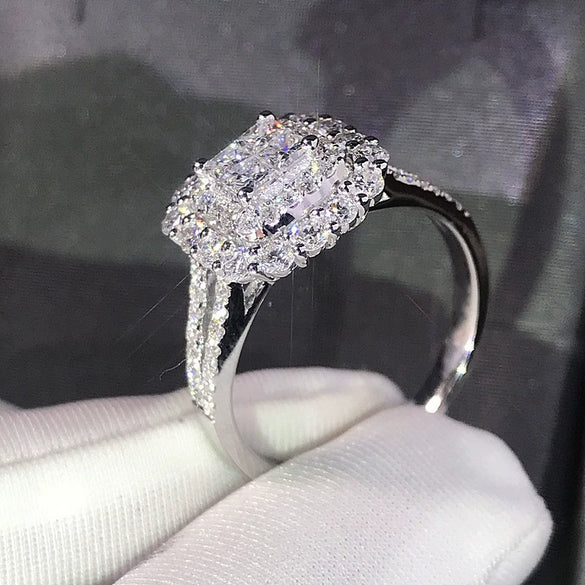 Women's Brass Electrical White Steel Geometric Microinlaid Zircon Wedding Ring With Electroplating